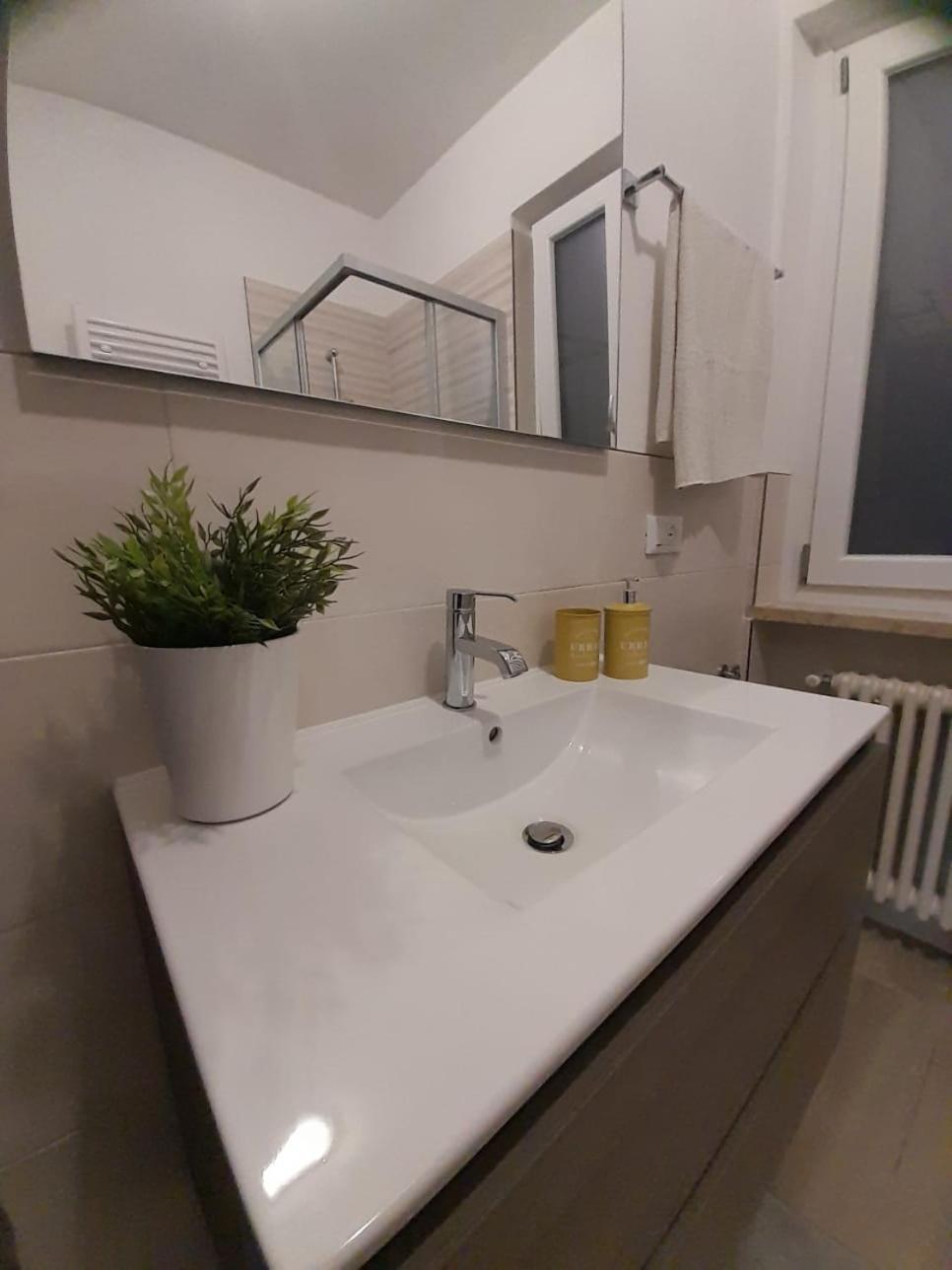 Citrus Apartment Brenzone Bagian luar foto
