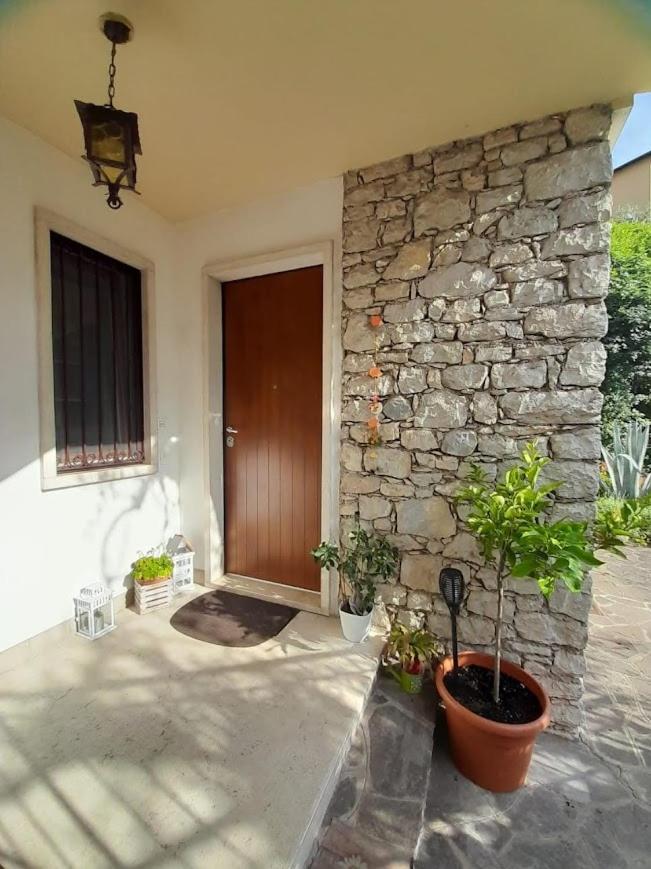 Citrus Apartment Brenzone Bagian luar foto
