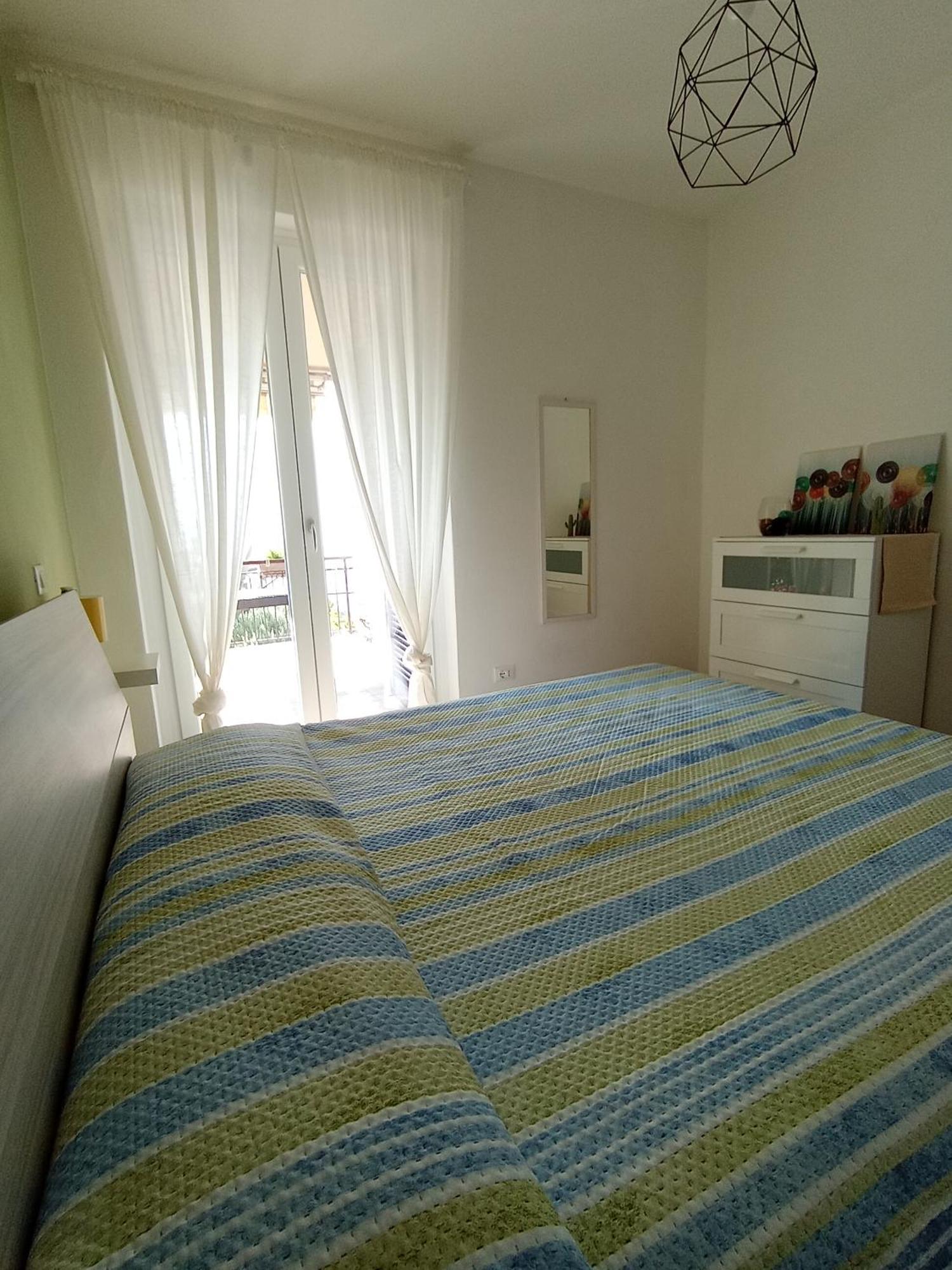 Citrus Apartment Brenzone Bagian luar foto